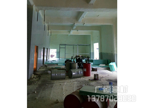 聚氨酯設(shè)備噴涂