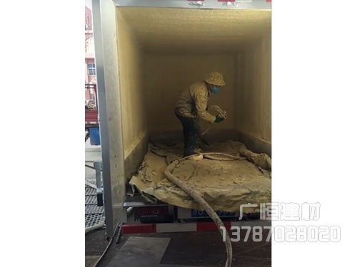 聚氨酯設(shè)備噴涂