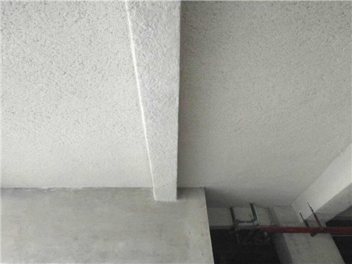 超細(xì)無(wú)機(jī)纖維噴涂